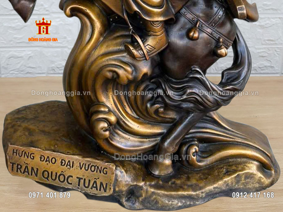 Tượng Trần Quốc Tuấn có nhiều kích thước khác nhau